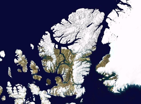 Ellesmere Island - Ward Hunt Lake